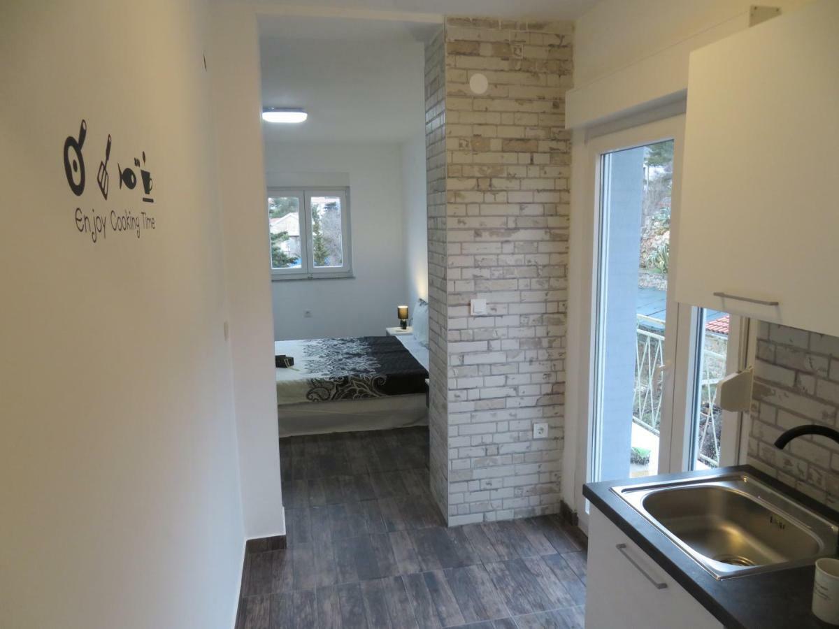 Apartments La Bombonera Starigrad Paklenica Eksteriør billede