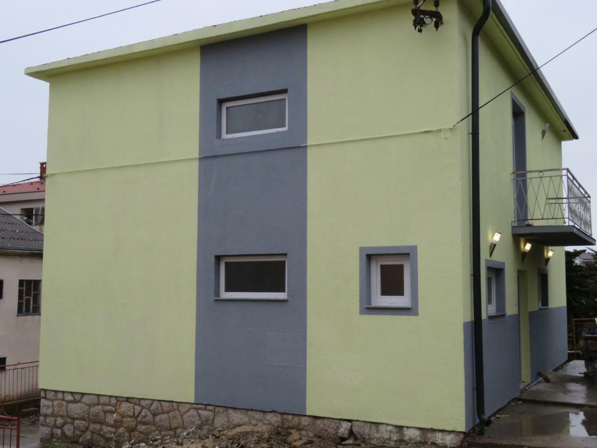 Apartments La Bombonera Starigrad Paklenica Eksteriør billede