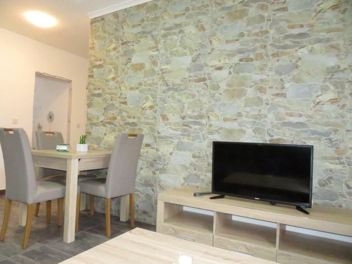 Apartments La Bombonera Starigrad Paklenica Eksteriør billede