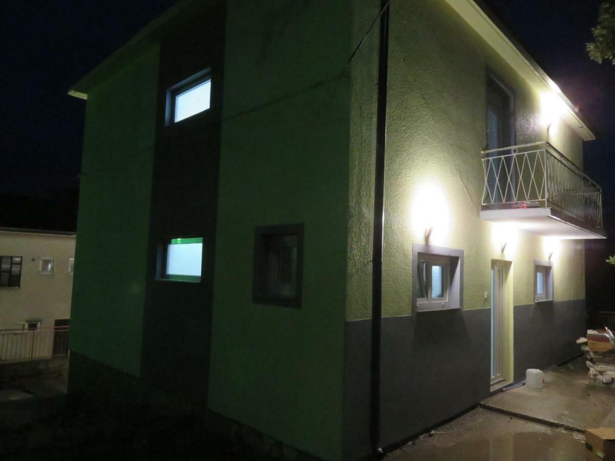 Apartments La Bombonera Starigrad Paklenica Eksteriør billede