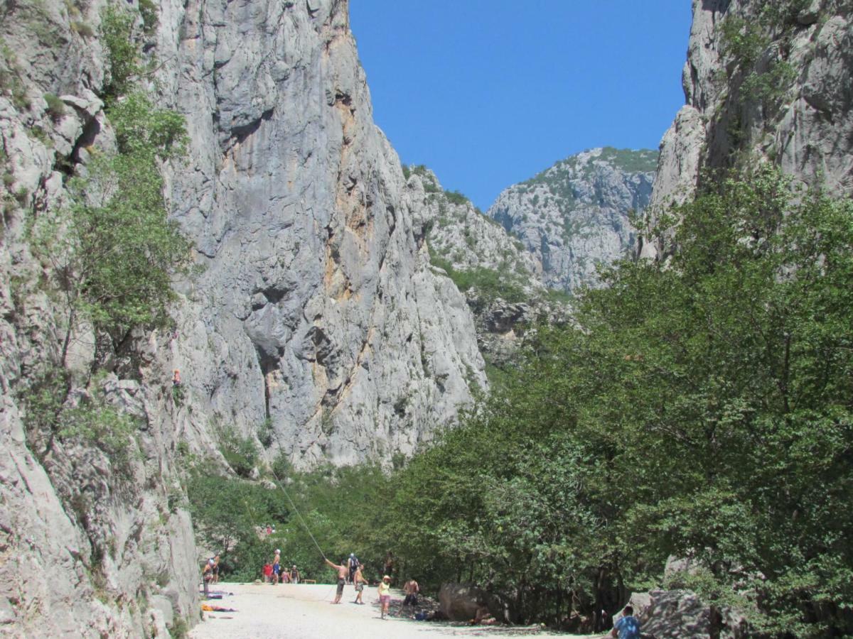 Apartments La Bombonera Starigrad Paklenica Eksteriør billede